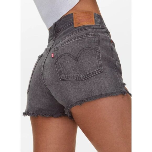 NWT Aritzia Levi's Grey wash 501 Original Short  Mid-rise denim shorts size 27 - Picture 4 of 16